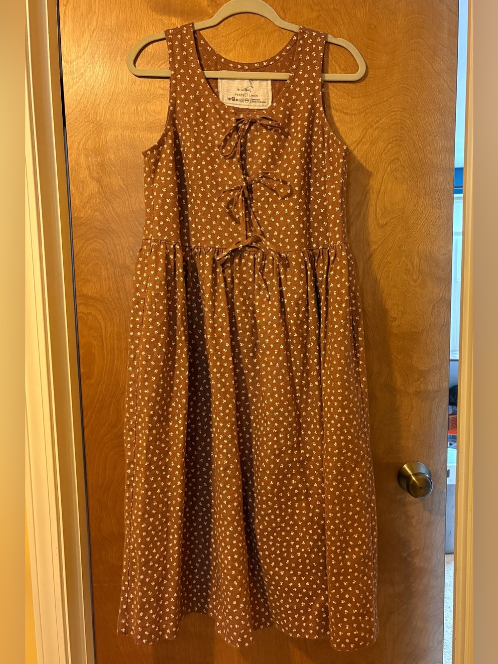 notPERFECTLINEN Brown Sleeveless Tie-Front Midi Dress with White Dot Print